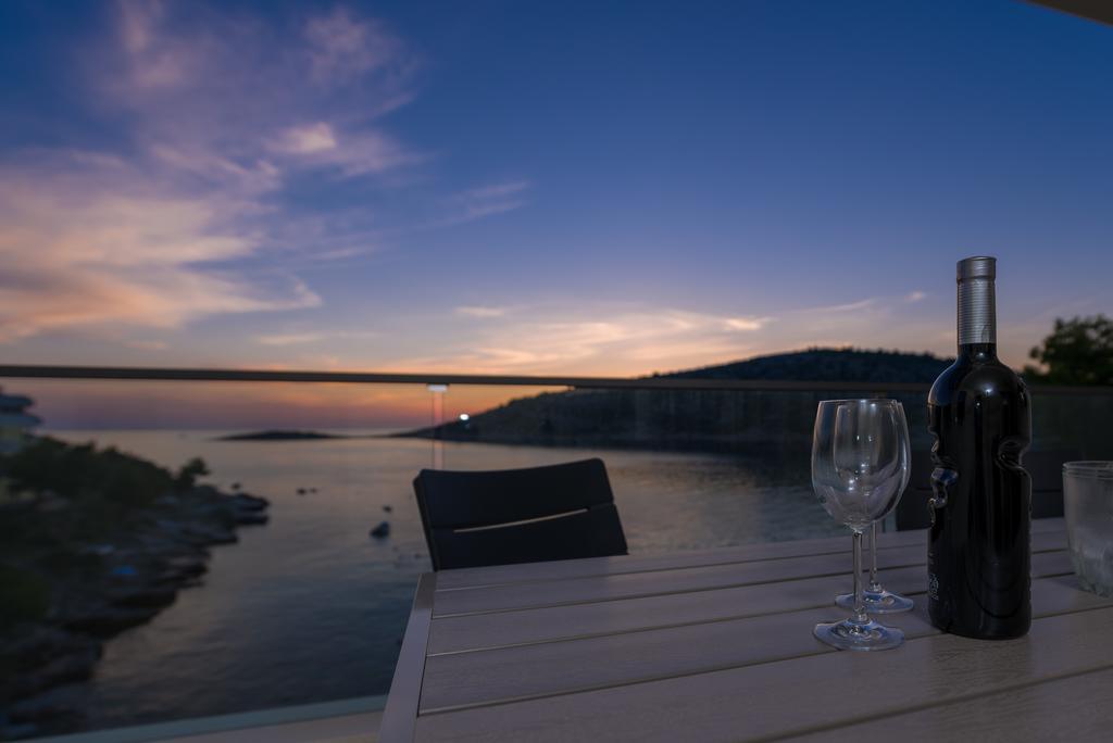 Apartments Lanterna Рогозниця Екстер'єр фото