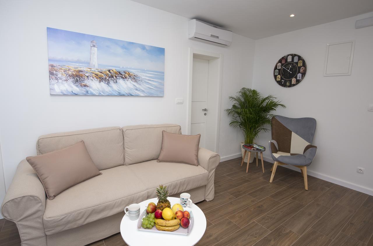 Apartments Lanterna Рогозниця Екстер'єр фото
