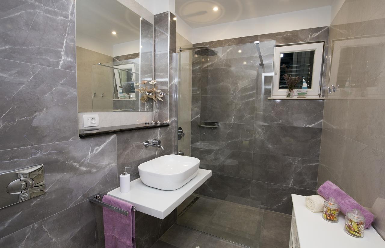 Apartments Lanterna Рогозниця Екстер'єр фото